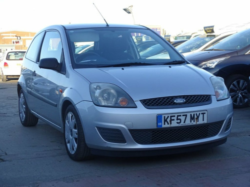 Ford Fiesta  1.2 STYLE CLIMATE 16V 3d 78 BHP LOW MILES