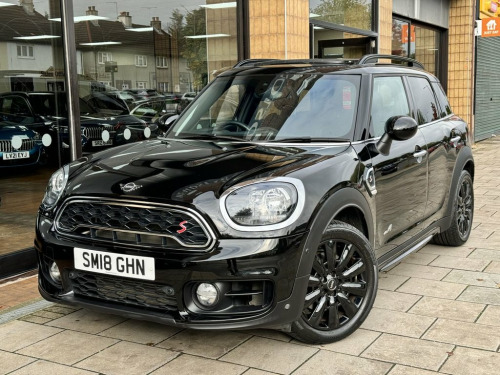 MINI Countryman  2.0 COOPER S ALL4 5d 189 BHP **4,100 MILES - 1 PRI