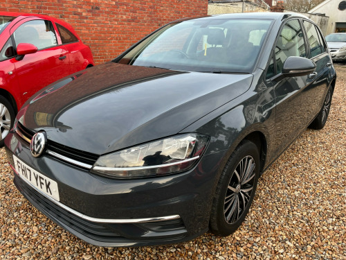 Volkswagen Golf  SE NAVIGATION TDI BLUEMOTION TECHNOLOGY 5-Door