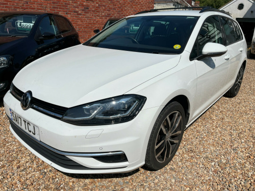 Volkswagen Golf  SE NAVIGATION TDI BLUEMOTION TECHNOLOGY DSG 5-Door