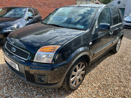 Ford Fusion  TITANIUM 5-Door