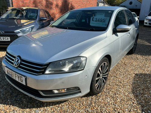Volkswagen Passat  SPORT TDI BLUEMOTION TECHNOLOGY 4-Door