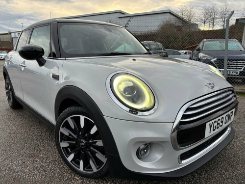 MINI Hatch  1.5 Cooper Exclusive Hatchback 5dr Petrol Steptron 