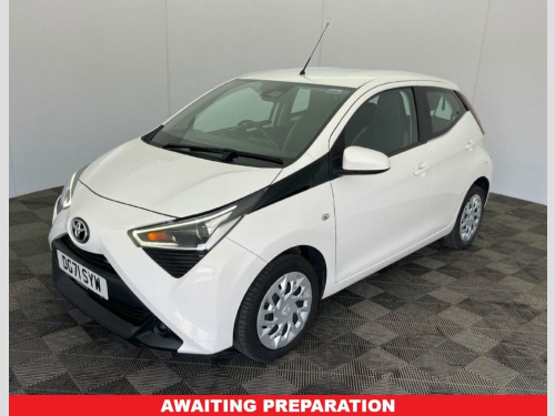 Toyota AYGO  1.0 VVT-i x-play Hatchback 5dr Petrol Manual Euro 