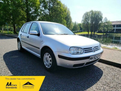 Volkswagen Golf  1.6 SE Hatchback Petrol Automatic 5 Door.