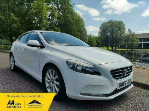 Volvo V40  1.6 T3 SE Hatchback 5dr Petrol Manual Euro 5 (s/s) (150 ps)