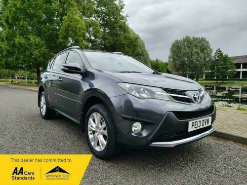 Toyota RAV4  2.2 D-CAT Invincible SUV 5dr Diesel Auto 4WD Euro 5 (150 ps)