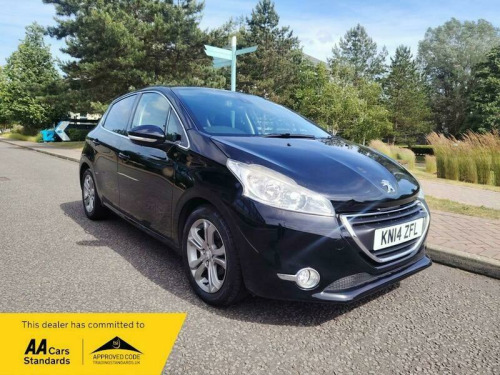 Peugeot 208  1.4 HDi Allure Hatchback 5dr Diesel Manual Euro 5 (70 ps)