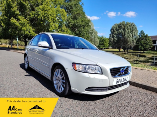 Volvo S40  1.6D DRIVe SE Lux Saloon 4dr Diesel Manual Euro 5 (s/s) (115 ps)