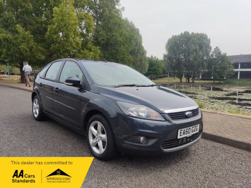 Ford Focus  1.6 Zetec Hatchback 5dr Petrol Automatic (184 g/km, 99 bhp)
