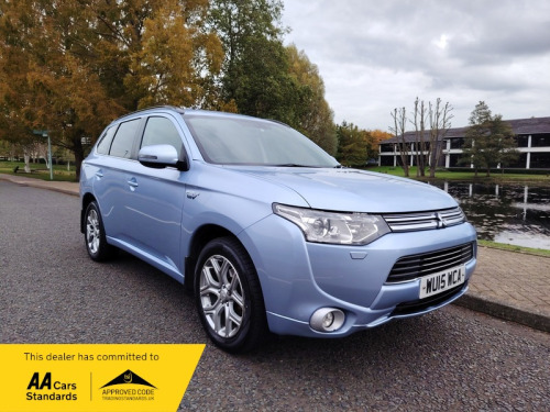 Mitsubishi Outlander  2.0h 12kWh GX4h SUV 5dr Petrol Plug-in Hybrid CVT 4WD Euro 5 (s/s) (200 ps)
