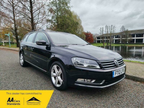 Volkswagen Passat  1.6 TDI BlueMotion Tech SE Estate 5dr Diesel Manual Euro 5 (s/s) (105 ps)