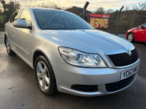 Skoda Octavia  2.0 TDI SE Hatchback 5dr Diesel Manual Euro Full S 
