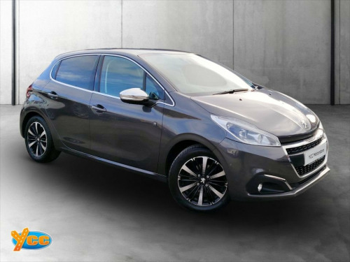 Peugeot 208  1.2 PureTech Tech Edition Hatchback 5dr Petrol Man 