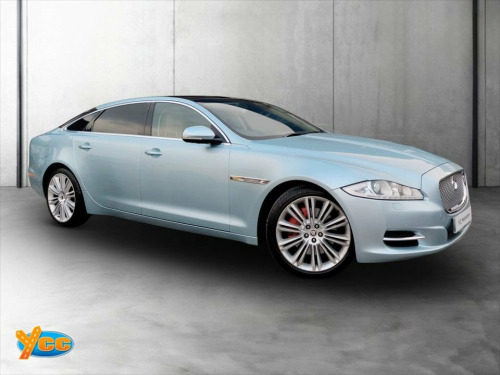Jaguar XJ  3.0d V6 Premium Luxury Saloon 4dr Diesel Auto Euro 