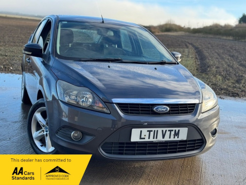 Ford Focus  1.6 Zetec Hatchback 5dr Petrol Manual (159 g/km, 99 bhp)