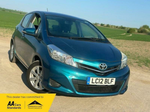 Toyota Yaris  1.33 Dual VVT-i TR Hatchback 5dr Petrol Multidrive S Euro 5 (101 ps)