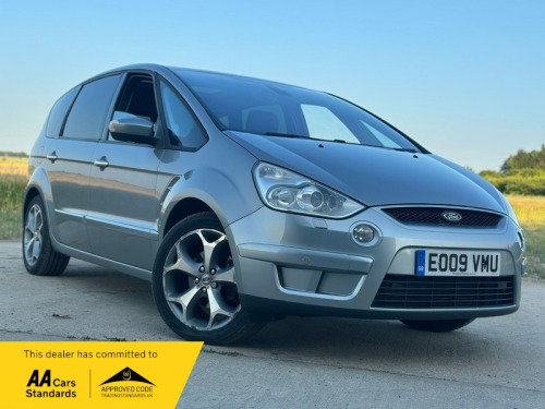 Ford S-MAX  2.2 TDCi Titanium MPV 5dr Diesel Manual (176 g/km, 173 bhp)