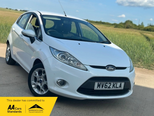 Ford Fiesta  1.25 Zetec Hatchback 5dr Petrol Manual Euro 5 (82 ps)