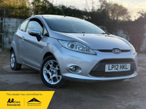 Ford Fiesta  1.25 Zetec Hatchback 3dr Petrol Manual (129 g/km, 81 bhp) 