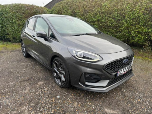 Ford Fiesta  ST-3 5 door 1.5L EcoBoost 200PS FWD 6-Speed Manual 