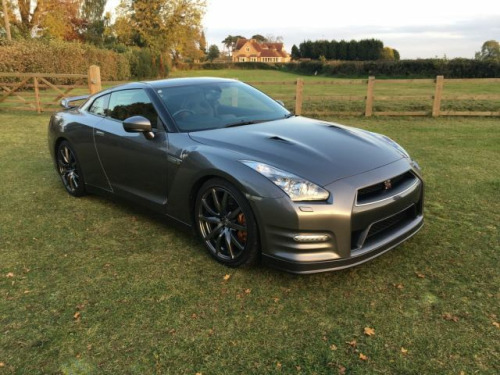 Nissan GT-R  3.8 V6 Premium Edition Coupe 2dr Petrol Auto 4WD Euro 5 (550 ps) 