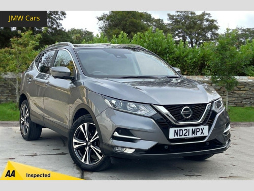 Nissan Qashqai  DIG-T N-CONNECTA GLASS ROOF PACK One Years Warranty Included