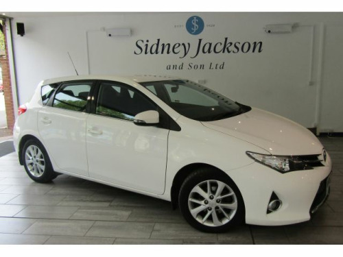 Toyota Auris  1.6 V-Matic Icon Hatchback 5dr Petrol Manual Euro 5 (132 ps)