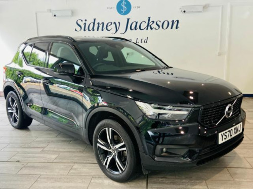 Volvo XC40  R-Design T3 1.5 PETROL MANUAL