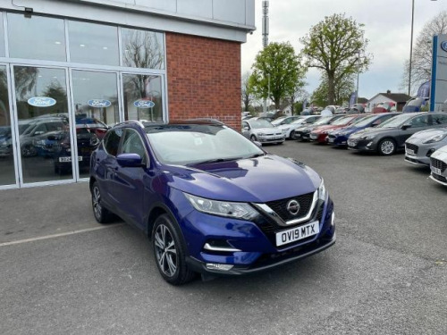 Nissan Qashqai  1.3 DIG-T N-Connecta SUV 5dr Petrol Manual Euro 6 (s/s) (140 ps)