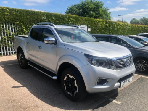 Nissan Navara  2.3 dCi Tekna Pickup Double Cab 4dr Diesel Automatic 4WD Euro 6 (190 ps)