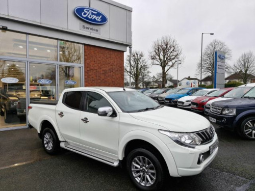 Mitsubishi L200  2.4 DI-D DC Barbarian Pickup Double Cab 4dr Diesel Manual 4WD Euro 6 (178 p 