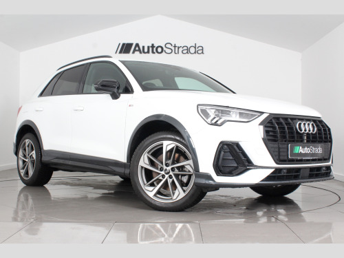 Audi Q3  TFSI E S LINE BLACK EDITION 