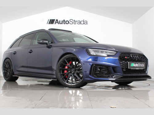 Audi A4  RS 4 TFSI QUATTRO 