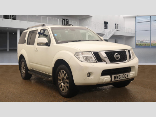 Nissan Pathfinder  TEKNA DCI 190 AUTO