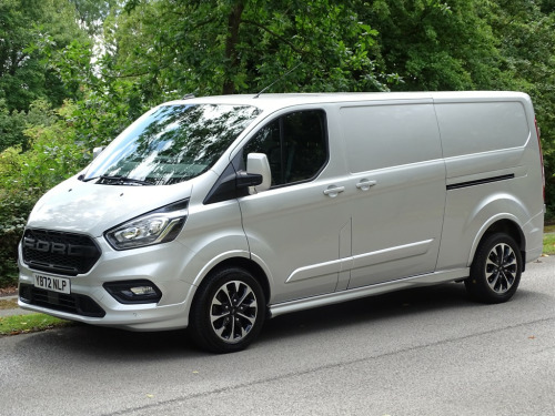 Ford Transit Custom  2.0 310 EcoBlue Sport Panel Van 5dr Diesel Auto L2 H1 Euro 6 (170 ps)