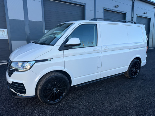 Volkswagen Transporter  T6.1 TDI STARTLINE SWB IN CANDY WHITE - EURO SIX 