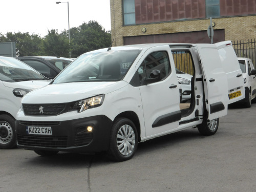 Peugeot Partner  1.5 BLUEHDI 100 6-SPEED PROFESSIONAL PREMIUM L1 IN WHITE  28000 & 45000MILE