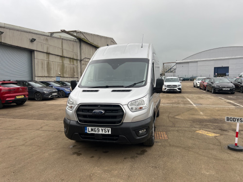 Ford Transit  350 TDCI 130 L2H3 TREND ECOBLUE WITH TAIL LIFT MWB HIGH ROOF FWD