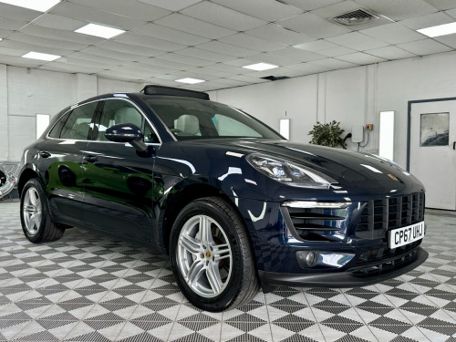 Porsche Macan  D S PDK + MASSIVE SPECIFICATION + IVORY LEATHER + 
