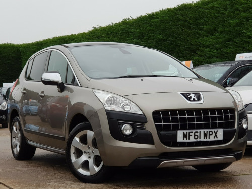 Peugeot 3008 Crossover  1.6HDi EXCLUSIVE AUTOMATIC          *PANORAMIC ROOF*   *ONLY 45,000 MILES*