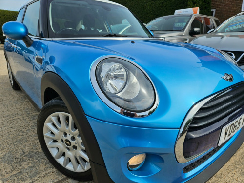 MINI Cooper  1.5 D 5Dr   *SUPERB ECONOMY & 20 TAX*