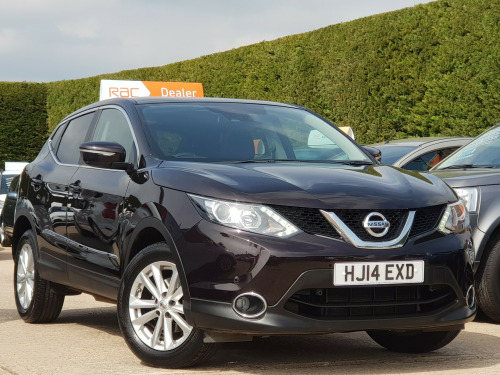 Nissan Qashqai  1.2 ACENTA PREMIUM *SAT-NAV & PANORAMIC SUNROOF*