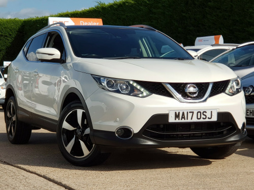 Nissan Qashqai  1.2 N-CONNECTA  AUTOMATIC - SAT NAV + PAN ROOF