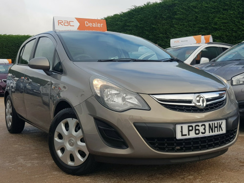 Vauxhall Corsa  1.4 16V DESIGN  AUTOMTIC & ONLY 33.000 MILES