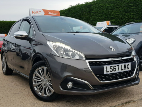 Peugeot 208  1.2  PURETECH ALLURE AUTOMATIC & ONLY 36,000 MILES 