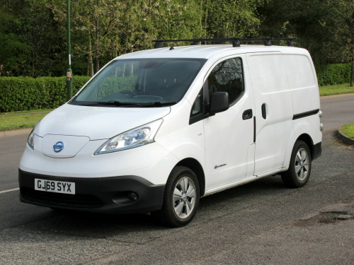 Nissan eNV200  40kWh Tekna Panel Van 5dr Electric Auto SWB (Quick Charge) (109 ps)