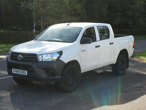 Toyota Hi-Lux  2.4 D-4D Active Pickup Extended Cab 4dr Diesel Manual 4WD Euro 6 (3.5t) (15