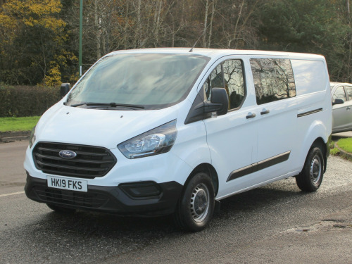 Ford Transit Custom  2.0 300 EcoBlue Crew Van Double Cab 5dr Diesel Manual L2 H1 Euro 6 (6 Seat)