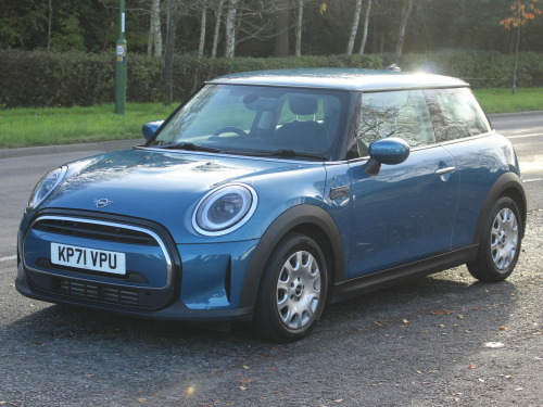 MINI Hatch  1.5 One Classic Hatchback 3dr Petrol Steptronic Euro 6 (s/s) (102 ps)